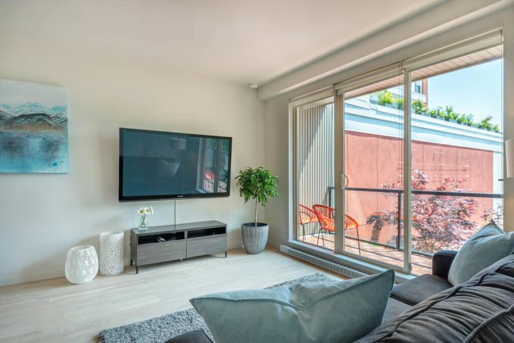 فكتوريا Clean 3Rd Floor Executive 1 Bedroom Apt In Old Town China Town المظهر الخارجي الصورة