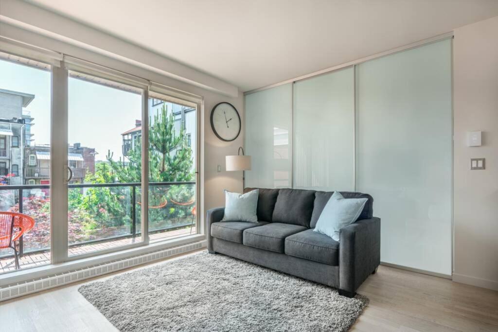فكتوريا Clean 3Rd Floor Executive 1 Bedroom Apt In Old Town China Town المظهر الخارجي الصورة